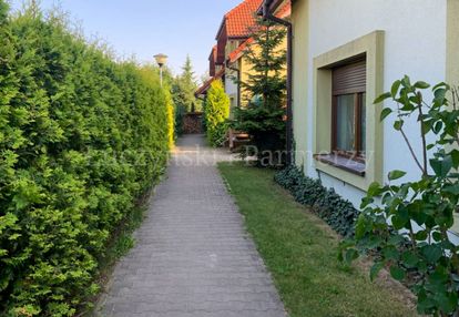 Rewelacyjne m4 z ogrodem - groblice