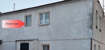 Dom z dwoma mieszkaniami i ogrodem – mrocza