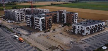 3 pokoje z balkonem i komórką lokatorską – garby