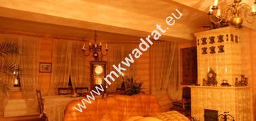 Atrakcyjna rezydencja w osadzie kołbiel.