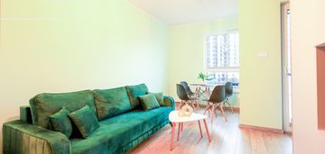 Dwupokojowe mieszkanie z balkonem na letnicy