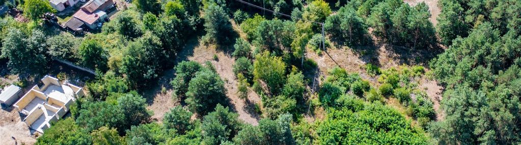 Miejsce na wymarzony dom w otoczeniu zieleni.