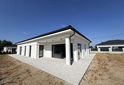 Dom parterowy pod nadarzynem z szybkim dojazdem