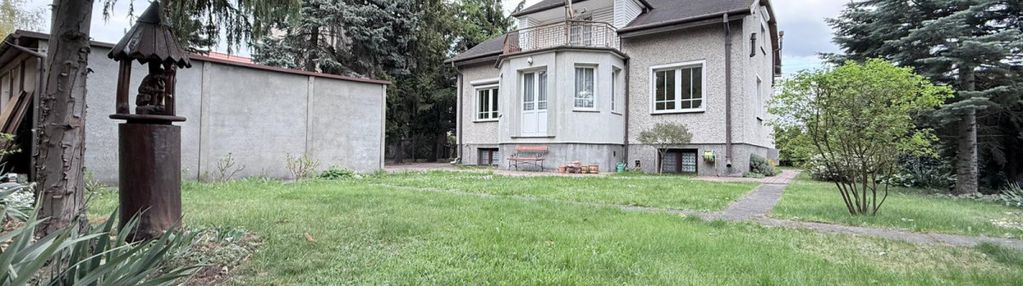 Wolnostojący dom w markach lat 50`, działka 567m2