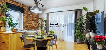 Narożny ogród o pow. 80m2 - miejsce hali garażowej
