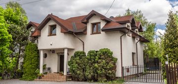7 pokoi, 218 m² i ogród – łódź wiskitno
