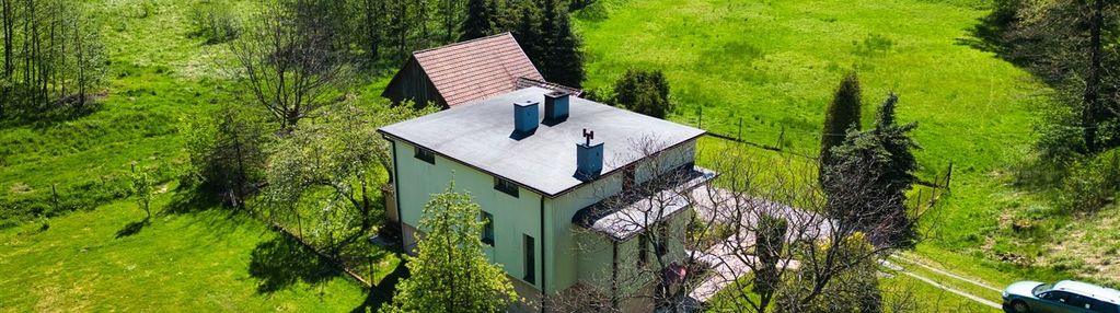 Dom na dużej działce