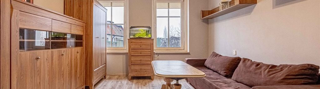 3m_piękna kamienica_balkon_blisko dworca