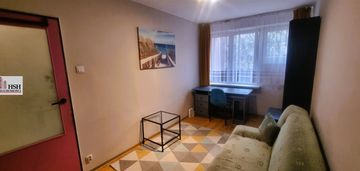 3 pokoje, oddzielna kuchnia, 64 m2, prądnik biały