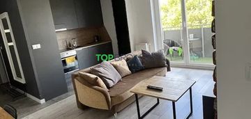 Salon z aneksem i 3 sypialnie, super dojazd