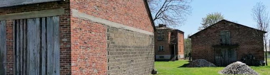 Duża działka z zabudowaniami na sprzedaż