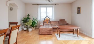 Dom wolnostojący w rącznej – idealny dla rodziny.