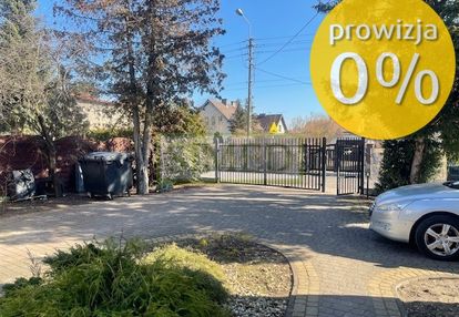 Duża działka z domem ,oddzielny garaż ,przy szkole