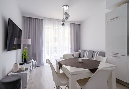 3 pokoje z ogródkiem i halą garażową