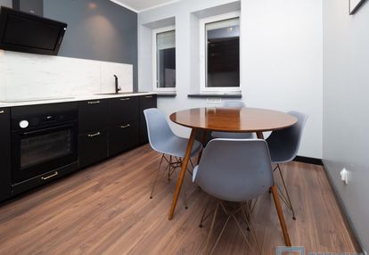 Mieszkanie z ogródkiem i osobną kuchnią — akacjowa