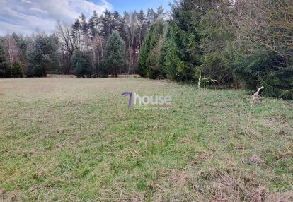 Działka budowlana przy lesie  776m2