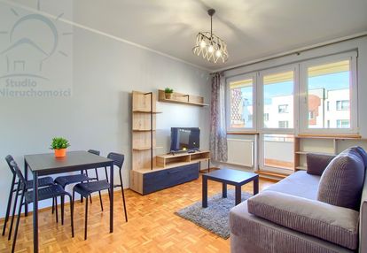 Odświeżone, duży balkon, blisko centrum