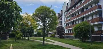 Dwupoziomowe w markach na granicy z targówkiem