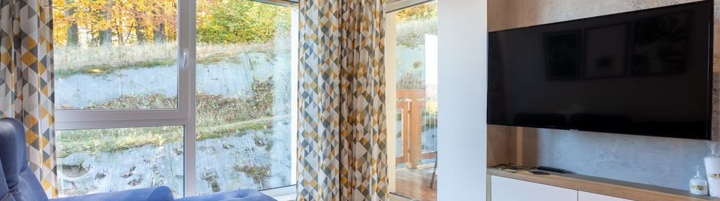 Trzypokojowy lokal z komórką i mp