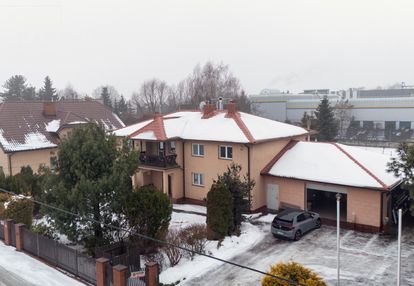 Przestronny dom z niezależną częścią biurową