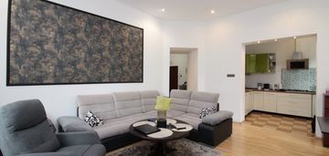 Przestronne mieszkanie | wysokie sufity | centrum