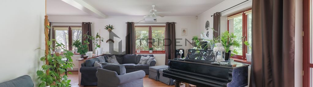 Dom z tarasem i garażem – 1954 m² działki