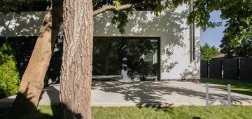 Odebrany. garaż. dodatkowo strych 32 mkw.