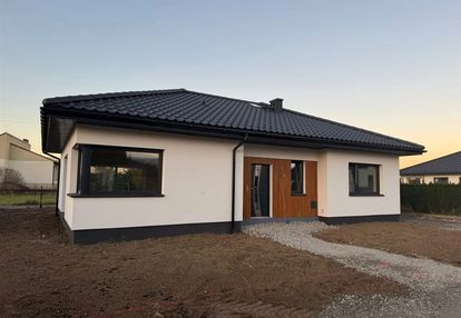 Dom parterterowy w centrum kęt