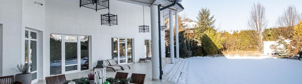 Parterowa rezydencja z basenem