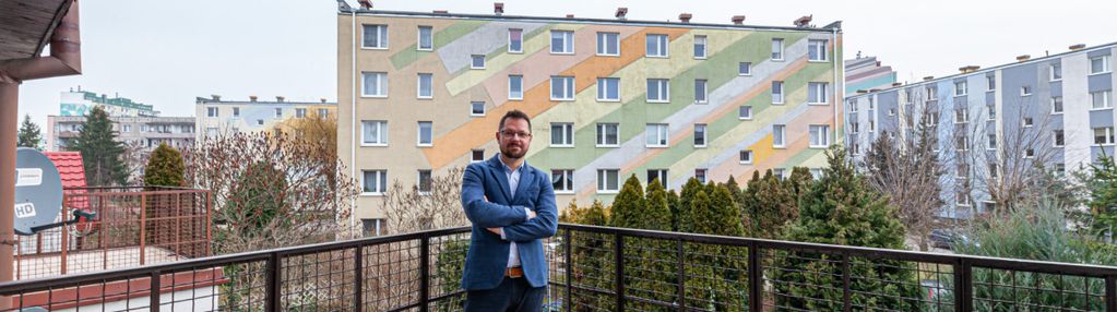 Salon z kominkiem, jak w domu+garaż