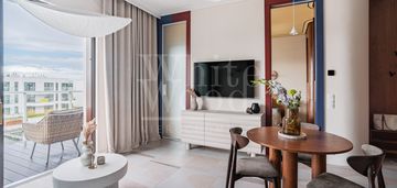 Designerski apartament z widokiem na marinę