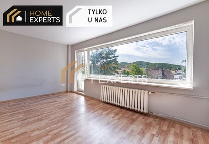 Dom bliźniak z garażem i dużym tarasem