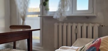 Mieszkanie z ogrzewaniem miejskim, do remontu