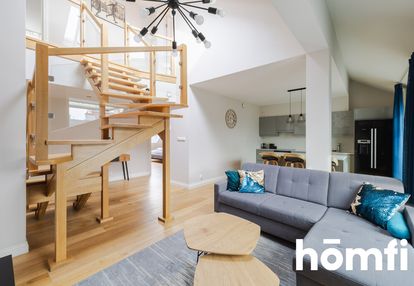 Dwupoziomowy apartament z ogrodem zimowym