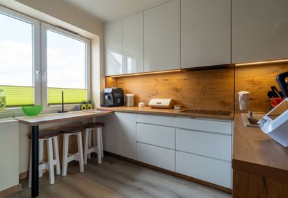3 pok. jaroty, 3 piętro, 58,10 m2, blok z pustaka
