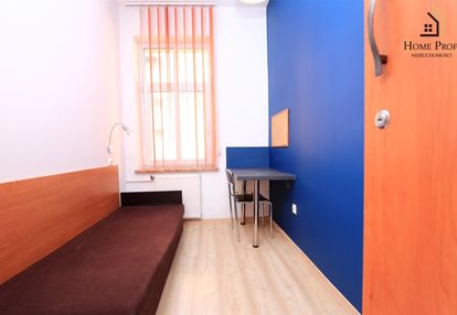 2 niezależne pokoje przy 3 maja/1100zl za osobę