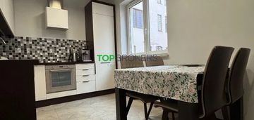 Trzy pokoje w wysokim standardzie w cichej okolicy