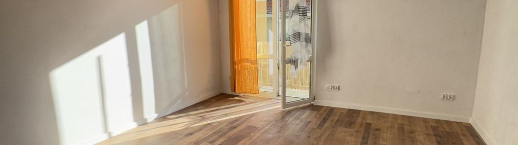 Przestronne dwu pokojowe mieszkanie z balkonem