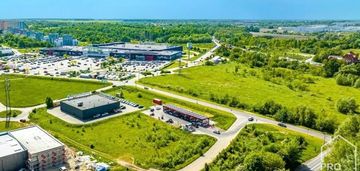 Teren inwestycyjny przy centrum handlowym arena