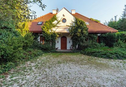 Działka 2100mkw - piękny ogród - dwa wjazdy