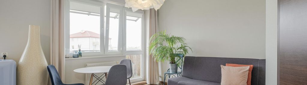 2 pokoje z dużym balkonem blisko komunikacji