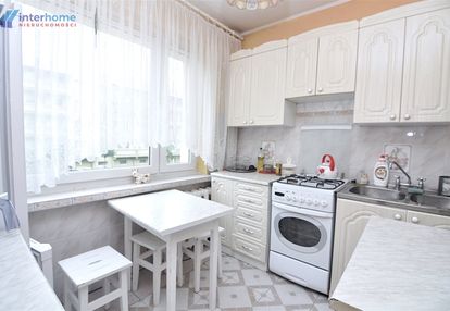Mieszkanie k-ce karpacka 3 pokoje, 1 piętro,