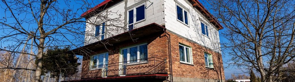 Bardzo korzystnie zlokalizowany dom