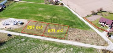 Działka budowlana 800 m2, plan miejscowy, media