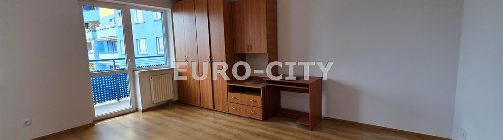 Tania kawalerka z balkonem i komórką lokaltorską