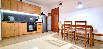 2 pokoje 43 m² wysoki parter | świetna lokalizacja