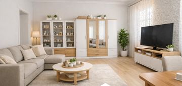 Dom inwestycyjny z 4 lokalami przy miedwiu