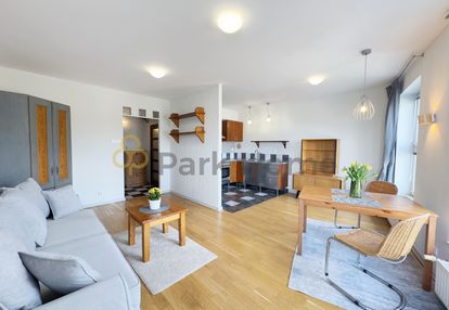 Duża przestrzeń- prawie 39m2 | blok 2002 | tramwaj