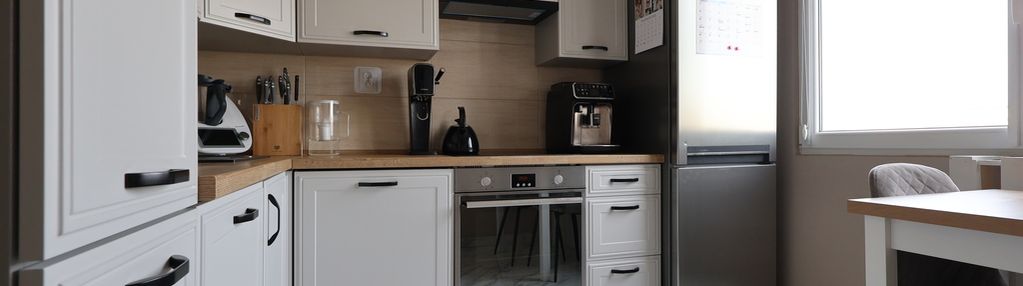 Duże mieszkanie i wykończone i z balkonem