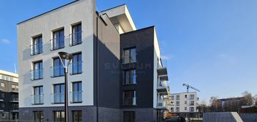 Przestronne mieszkanie z antresolą/parkitka